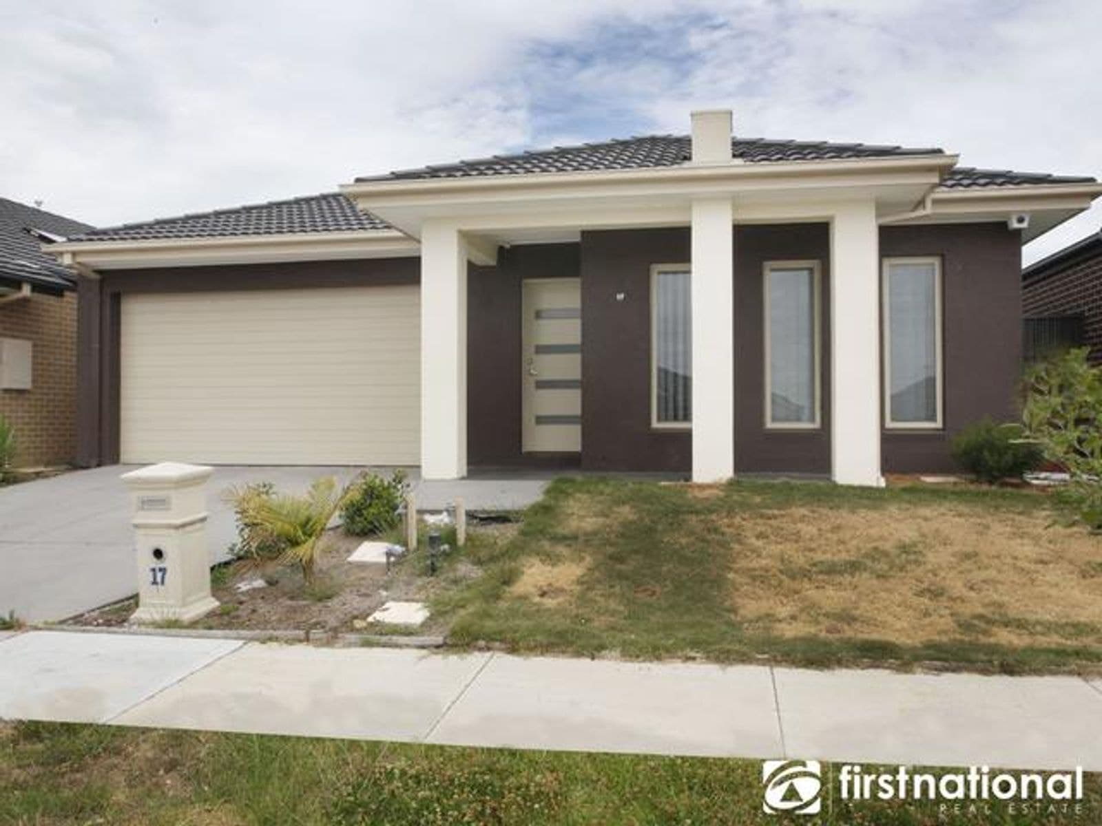 17 Peregrine Street, Cranbourne North VIC 3977, Cranbourne North - Thumbnail 2