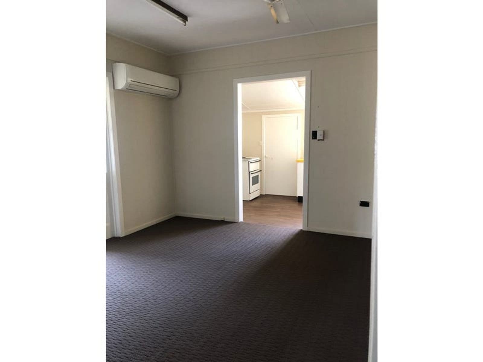 2/14 Claydon, Chinchilla QLD 4413, Chinchilla - Thumbnail 4
