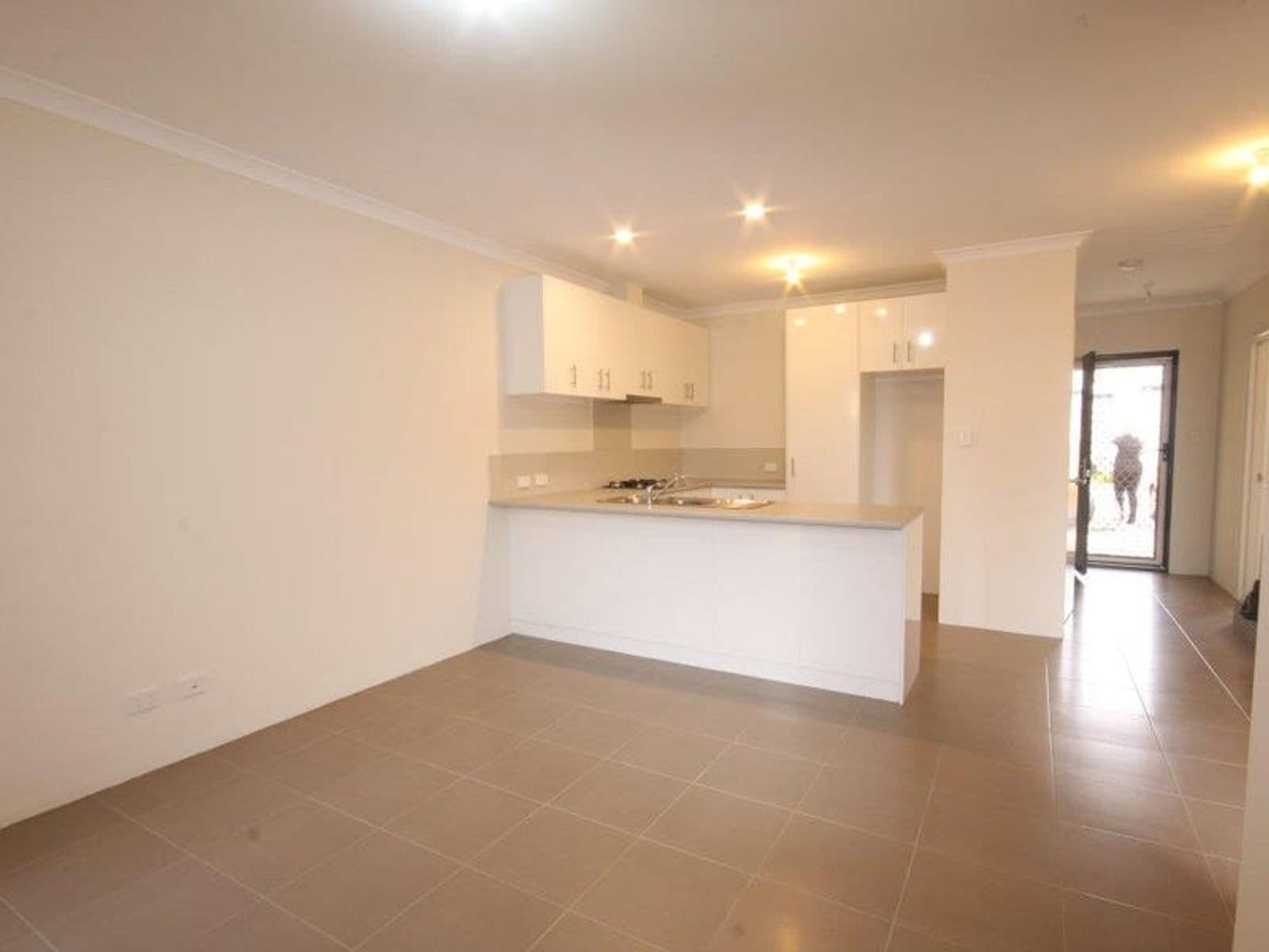 7/80 Dowitcher Loop, Gosnells WA 6110, Gosnells - Thumbnail 2