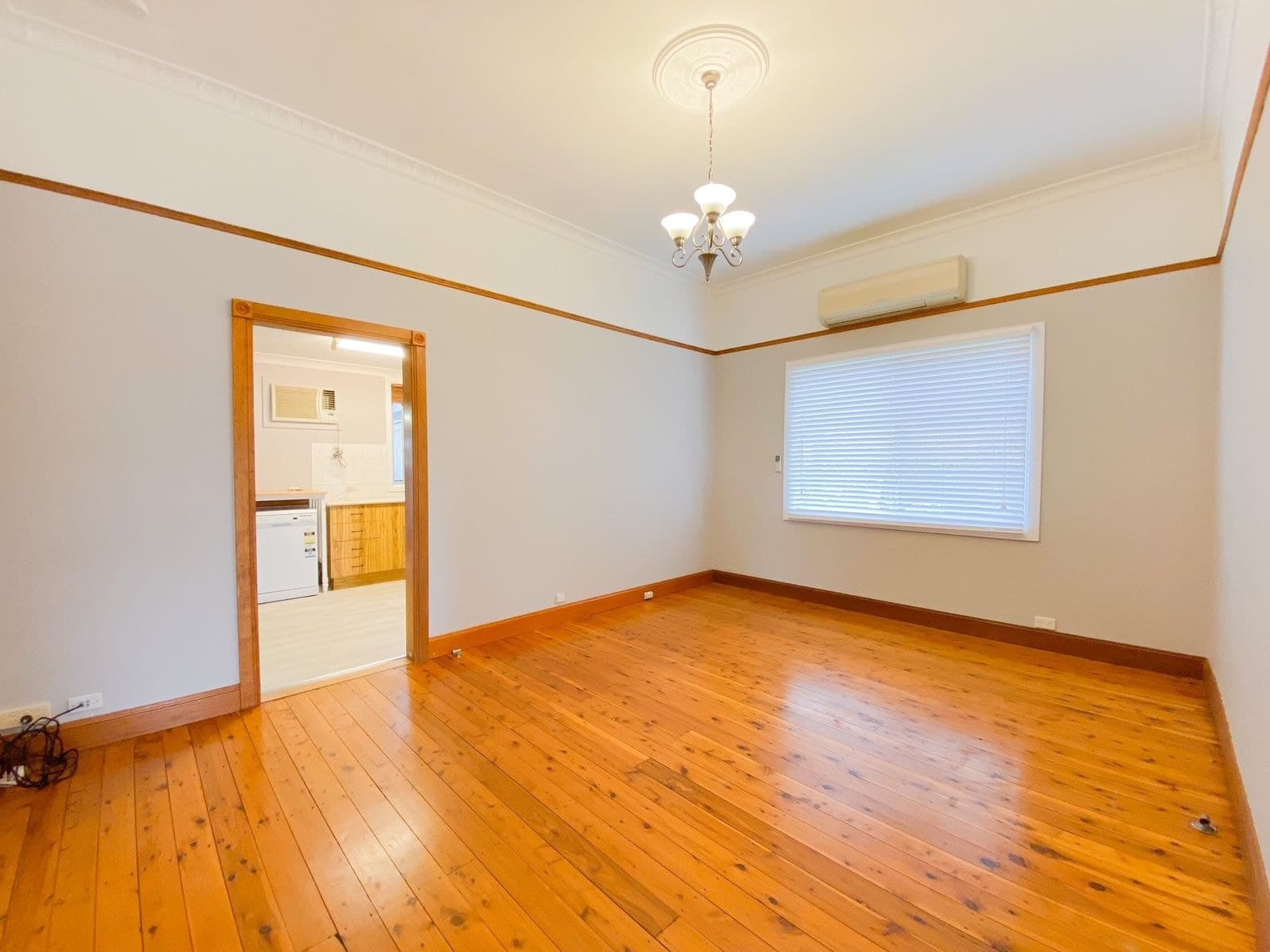 29 Moore Street, Cessnock NSW 2325, Cessnock - Thumbnail 3