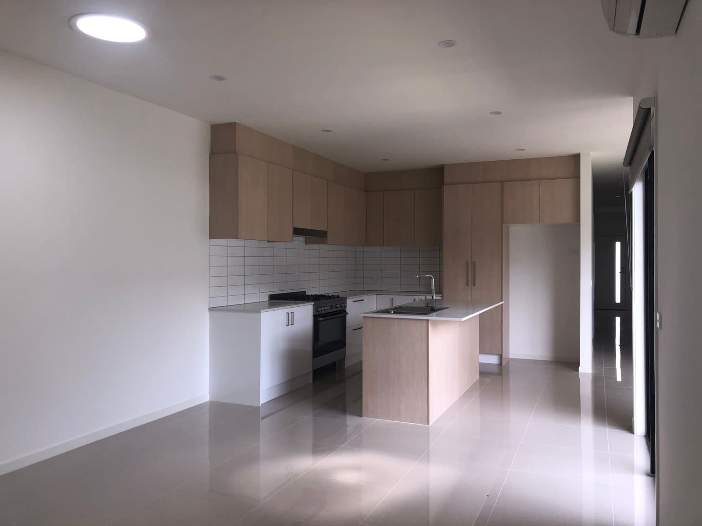 8 Lefroy  Walk, Wollert, VIC 3750, Wollert - Thumbnail 2