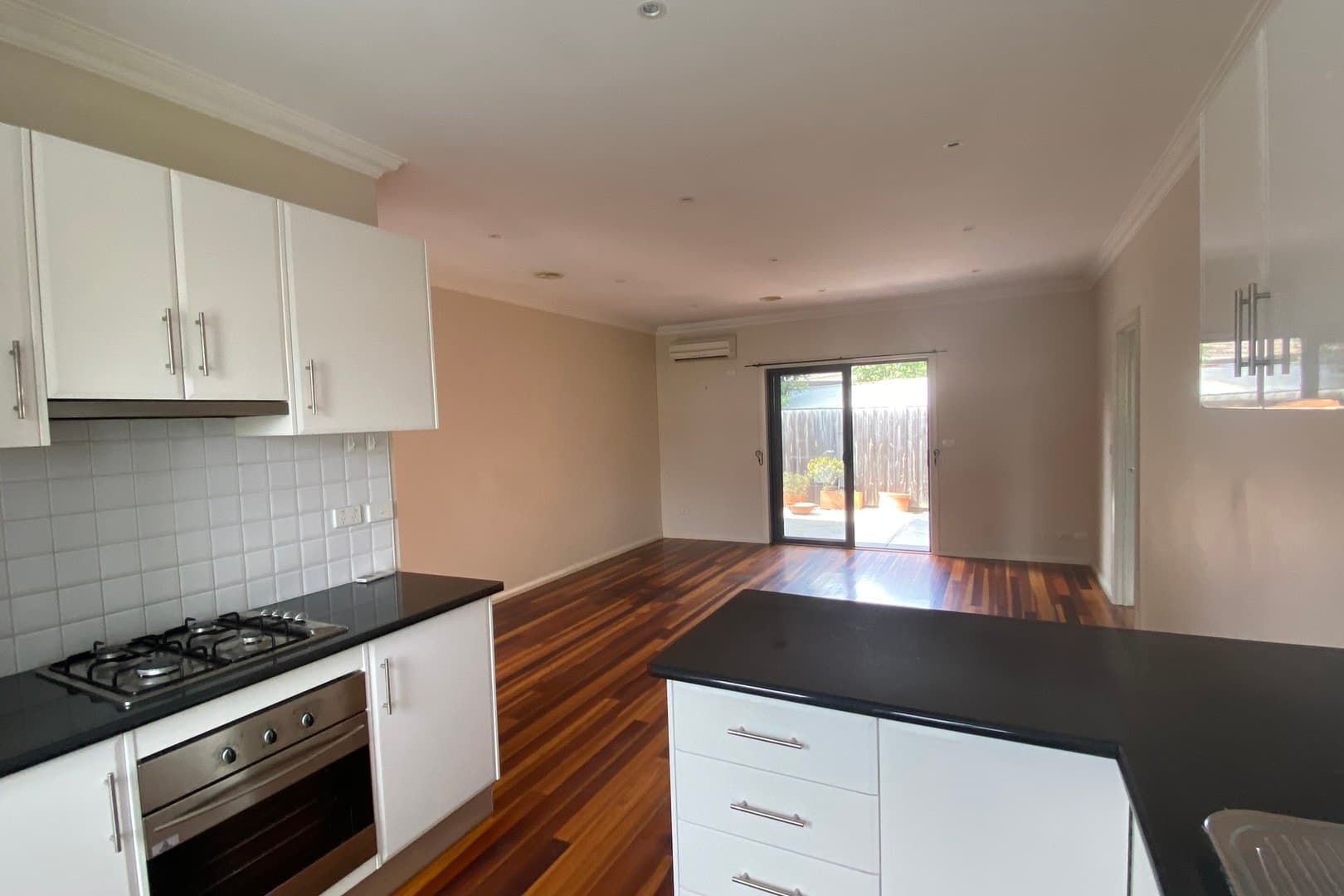 2/31 Rosenthal CrescentReservoir, VIC 3073  - Leased, Reservoir - Thumbnail 4