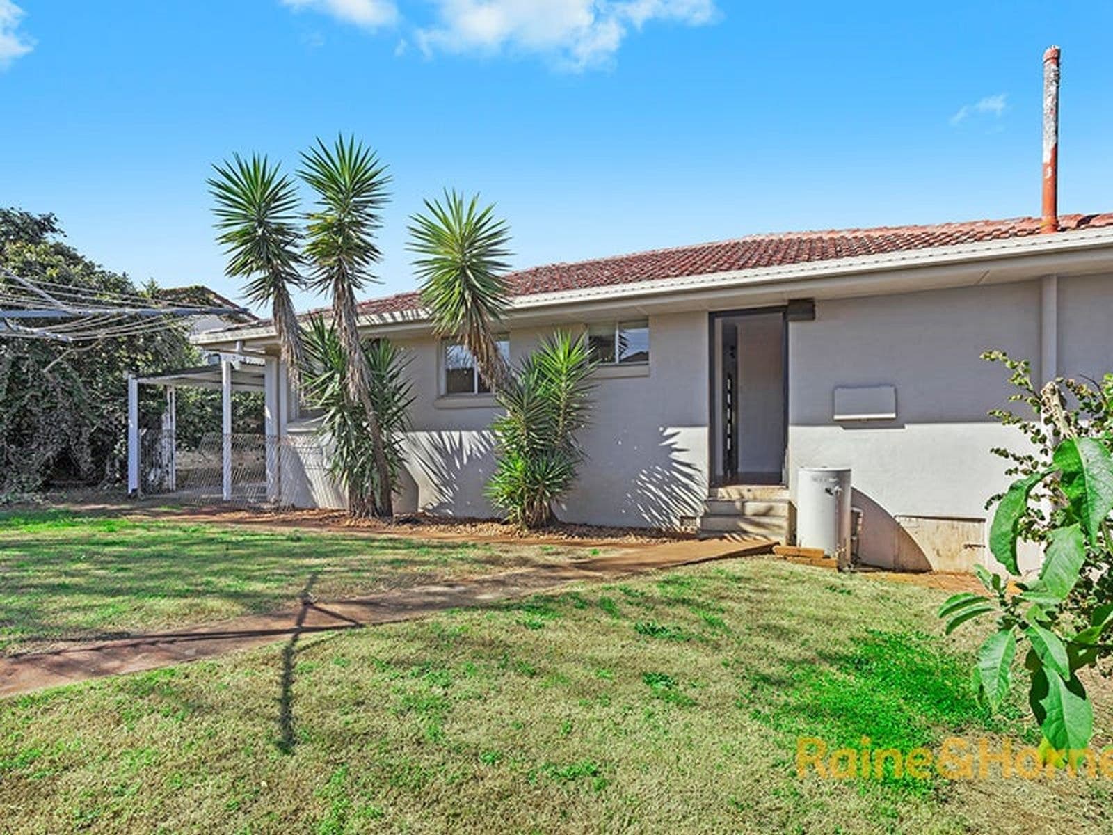 79 Knockator Crescent, Centenary Heights QLD 4350, Centenary Heights - Thumbnail 6