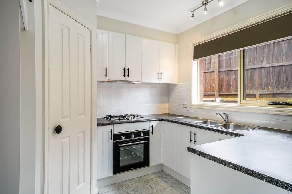 1/16 Lansell Drive, Highton, VIC 3216, Highton - Thumbnail 2