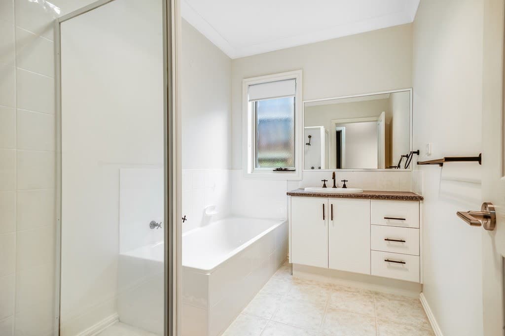 1/16 Lansell Drive, Highton, VIC 3216, Highton - Thumbnail 6