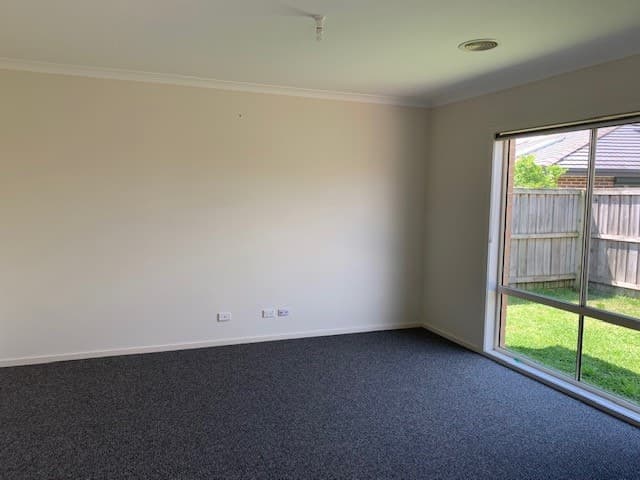 132 Laurimar Boulevard, Doreen, VIC 3754, Doreen - Thumbnail 3