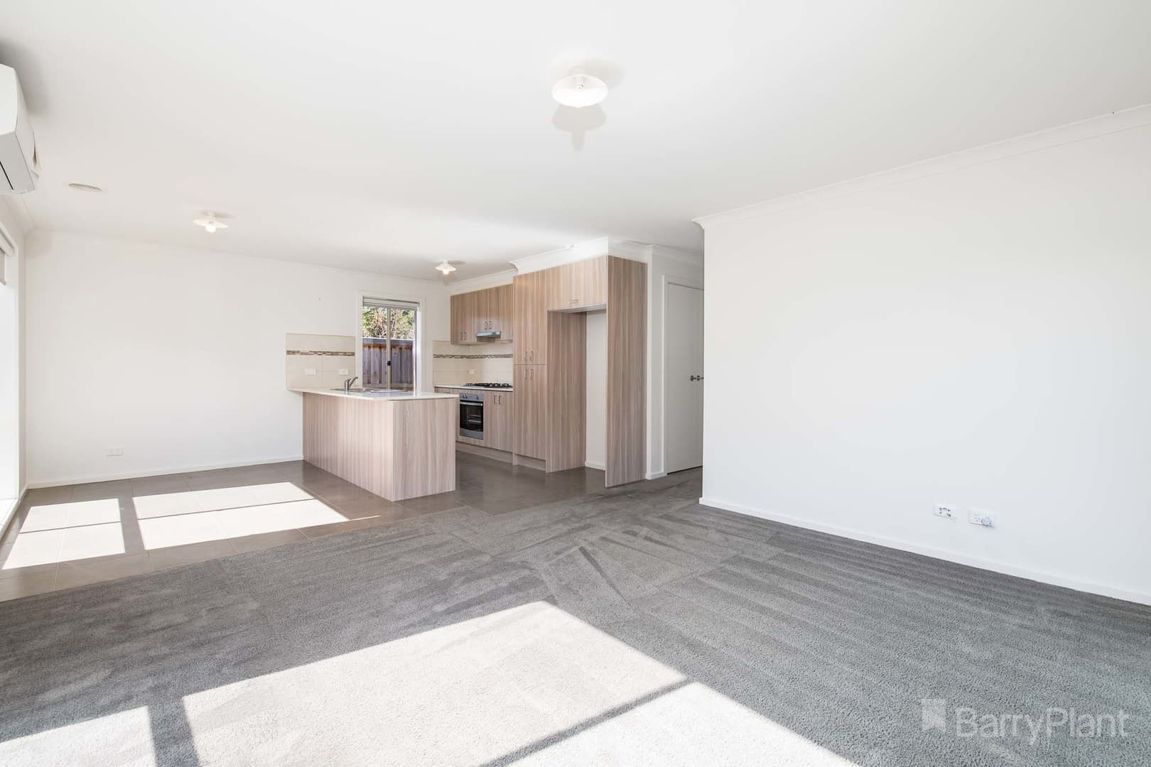 2 Trinidad Walk, Pakenham, VIC 3810, Pakenham - Thumbnail 7