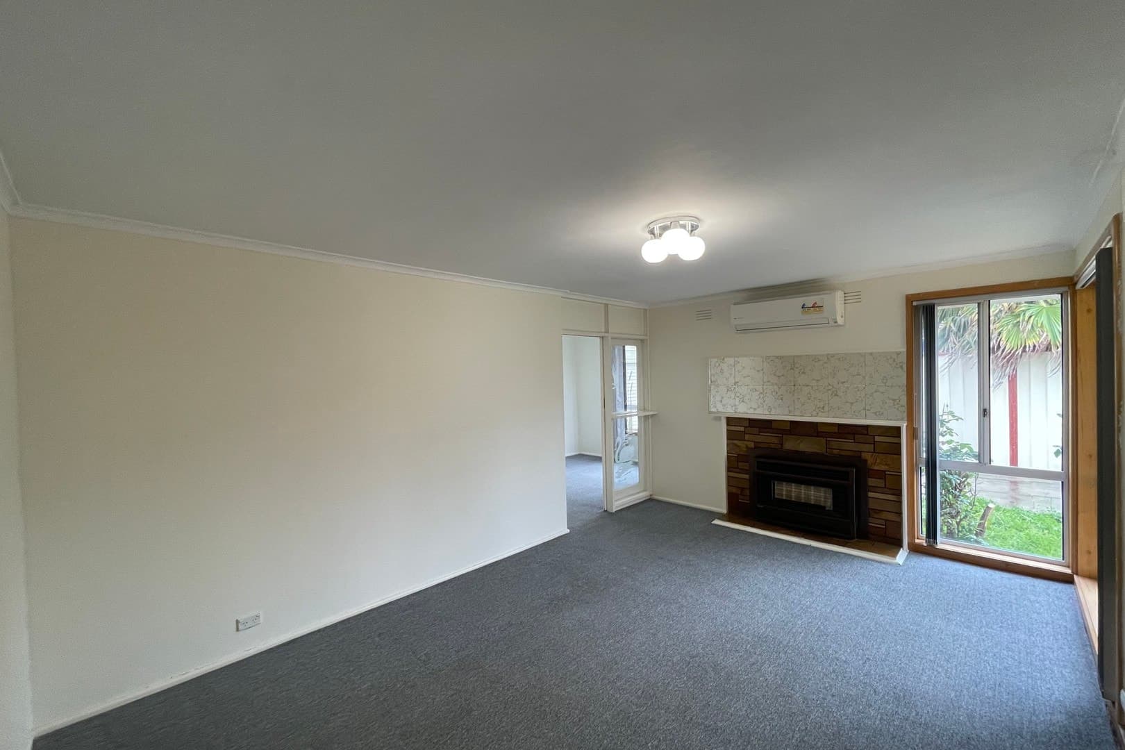 33 Kilmore Crescent, Dallas, VIC 3047, Dallas - Thumbnail 2