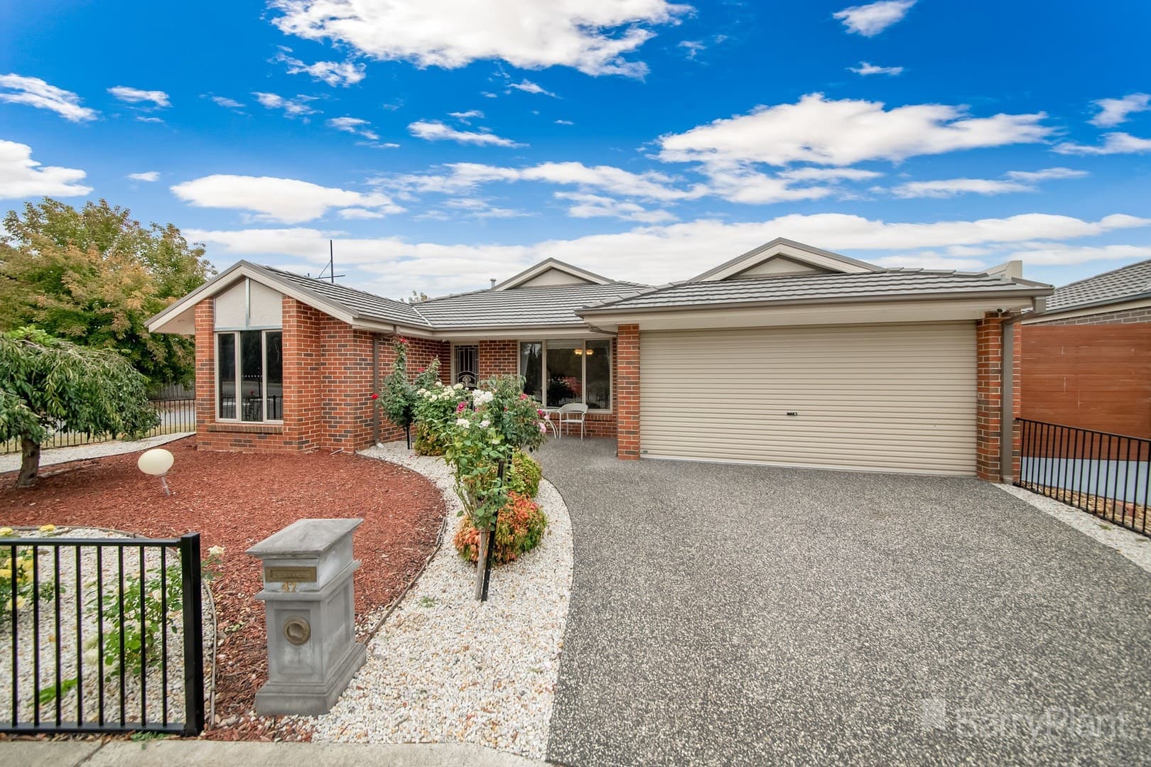 47 Fallingwater Drive, Pakenham, VIC 3810, Pakenham - Thumbnail 2