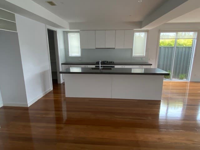 9 Lynch Street, Sunshine, VIC 3020, Sunshine - Thumbnail 4