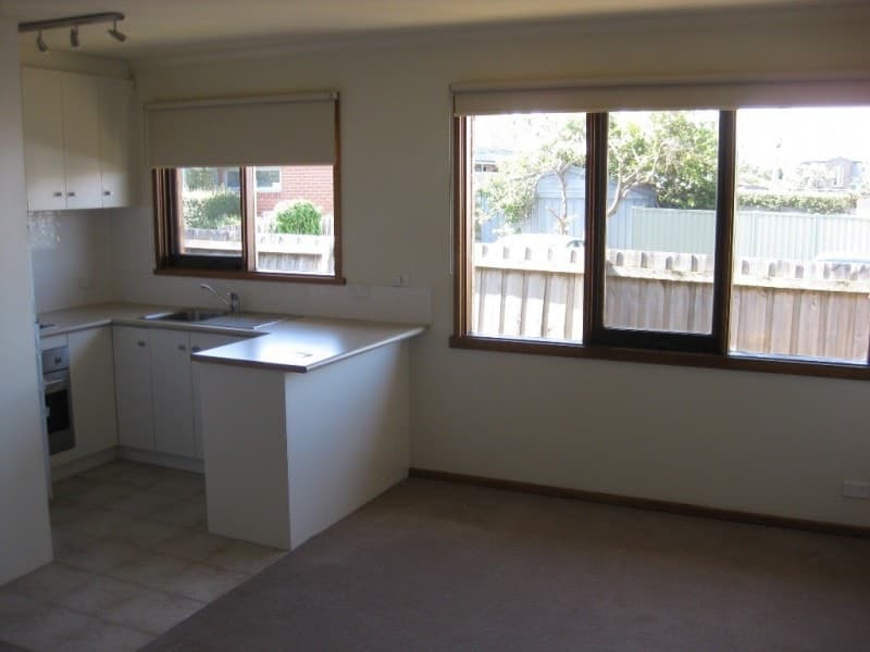 6/3 Childers Street, Mentone, VIC 3194, Mentone - Thumbnail 3