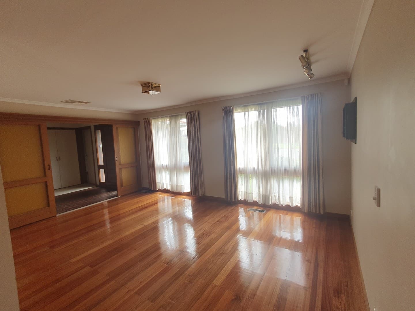 3 Kameruka Court, Werribee, VIC 3030, Werribee - Thumbnail 2