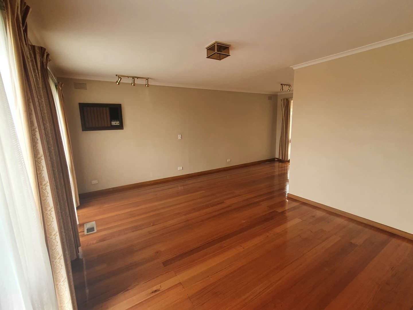 3 Kameruka Court, Werribee, VIC 3030, Werribee - Thumbnail 3