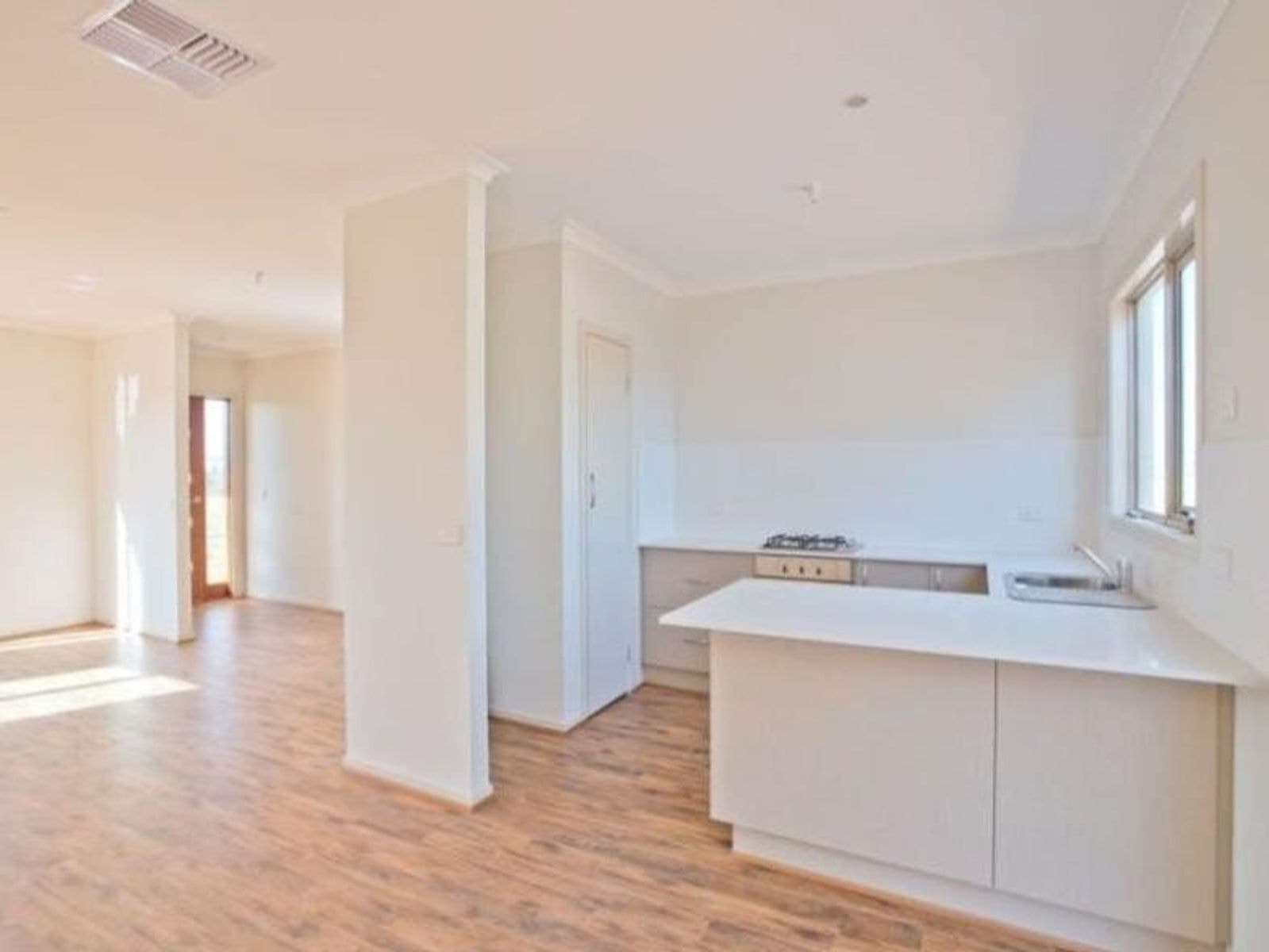 1/1 Burbidge Drive, Bacchus Marsh VIC 3340, Bacchus Marsh - Thumbnail 4