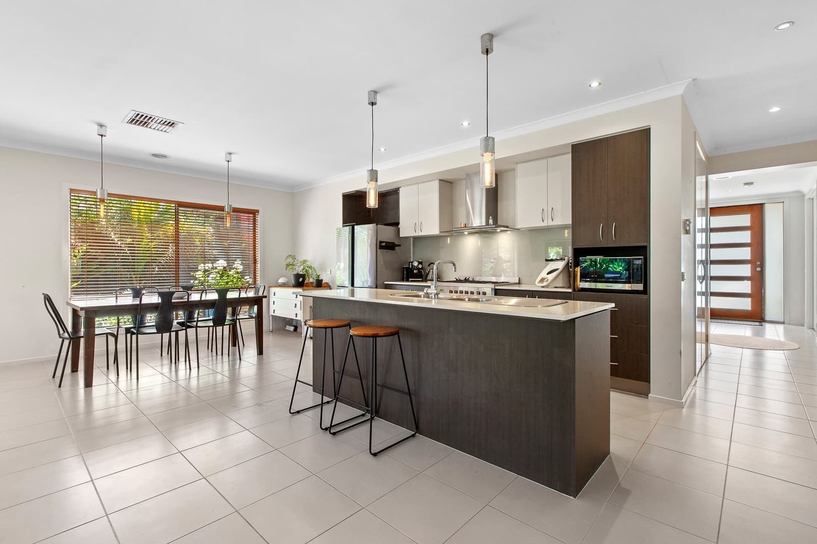 42 Resort Boulevard, Doreen, VIC 3754, Doreen - Thumbnail 2