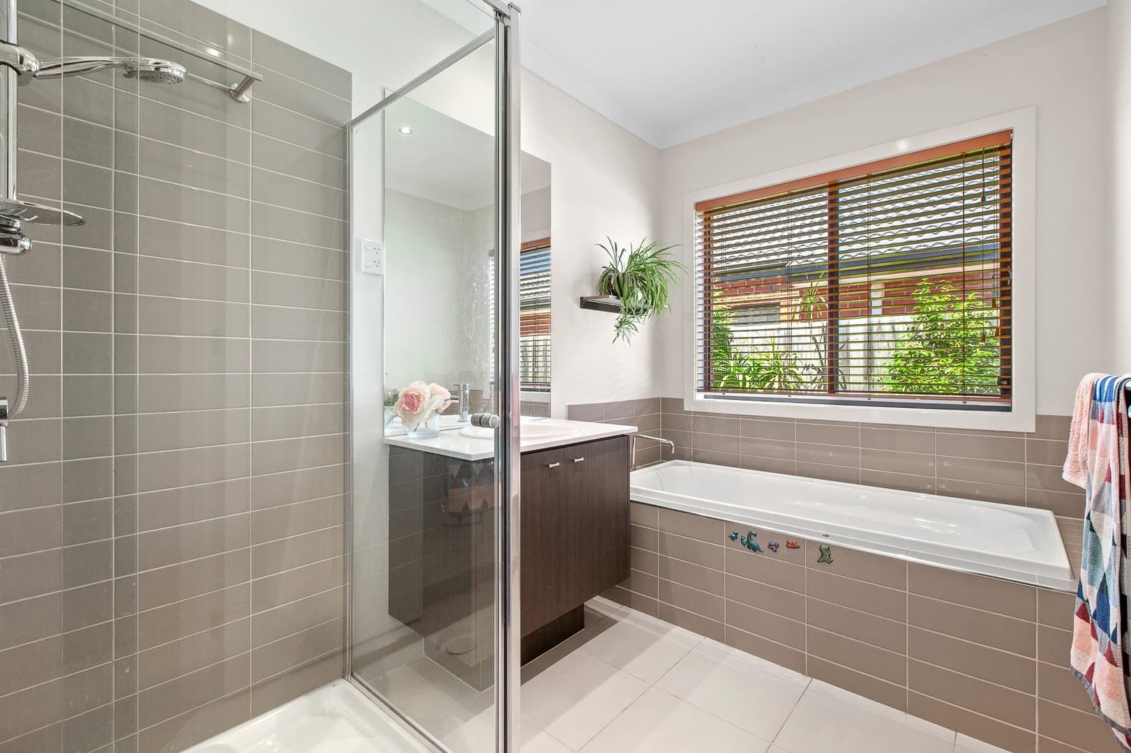42 Resort Boulevard, Doreen, VIC 3754, Doreen - Thumbnail 5