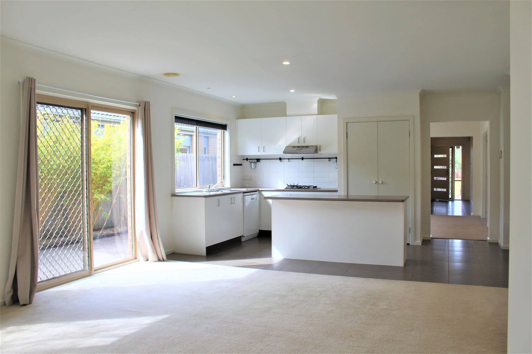 18 Carbine Court, Drouin VIC 3818, Drouin - Thumbnail 6