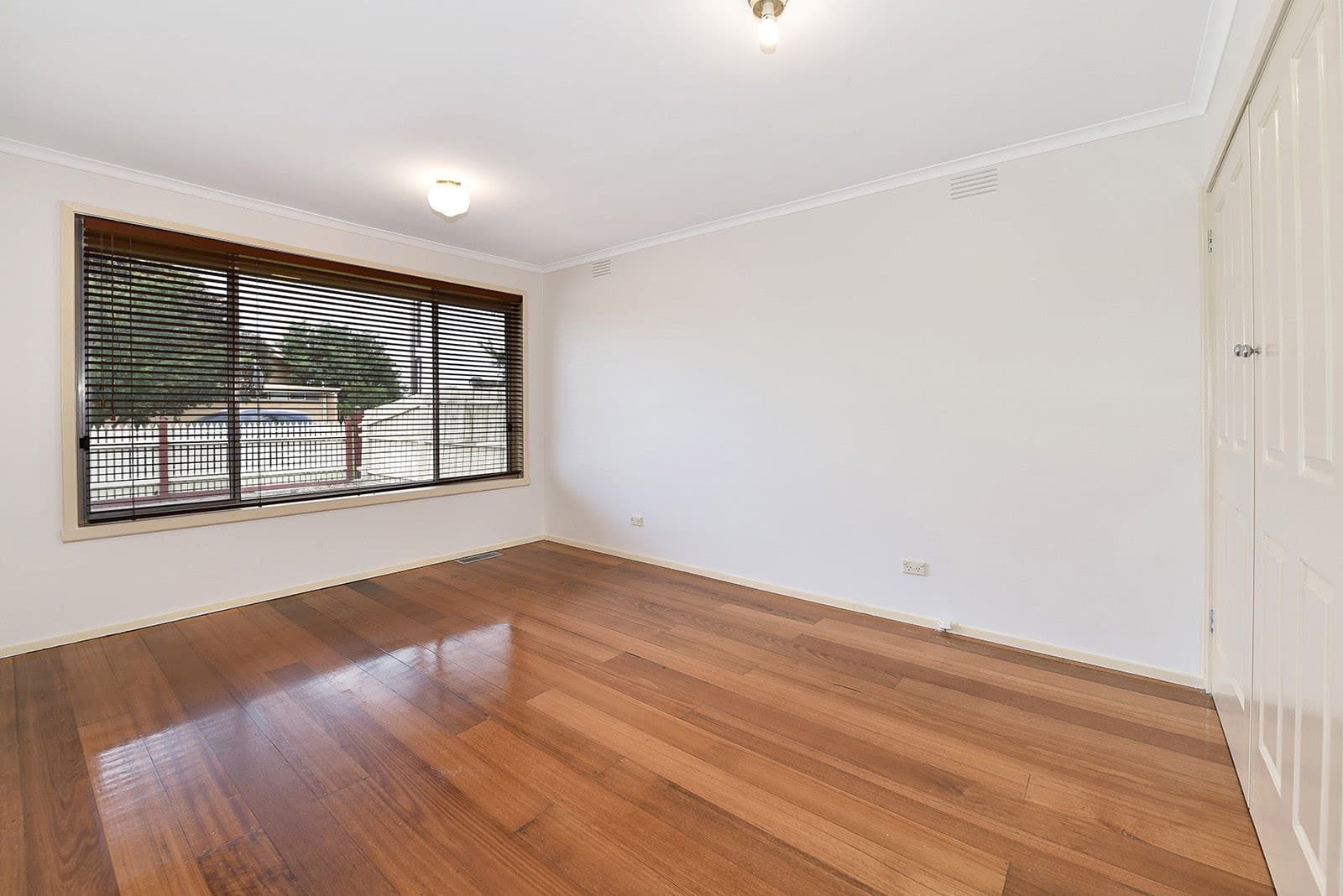 118 Carrick Drive, Gladstone Park, VIC 3043, Gladstone Park - Thumbnail 4