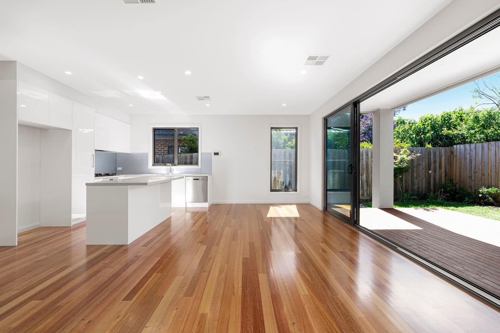 3/61 Renshaw Street, Doncaster East, VIC 3109, Doncaster East - Thumbnail 2