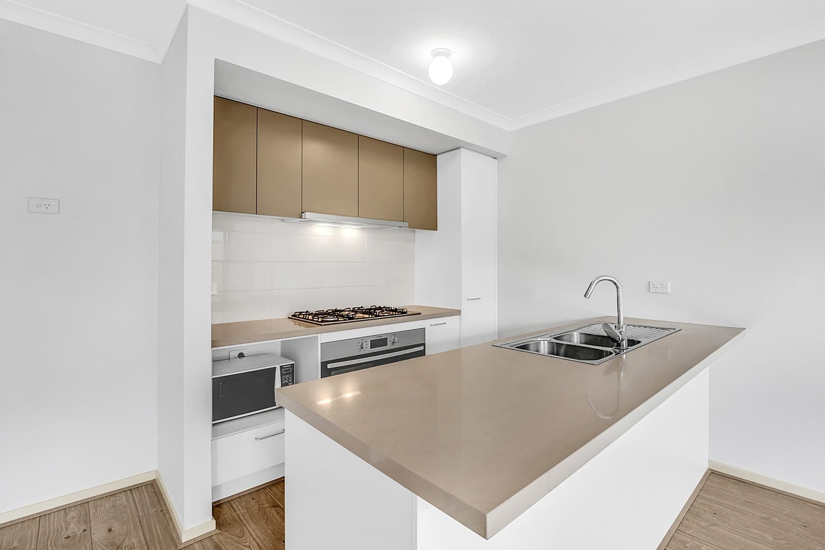 16 Bolwarra Street, Craigieburn, VIC 3064, Craigieburn - Thumbnail 3