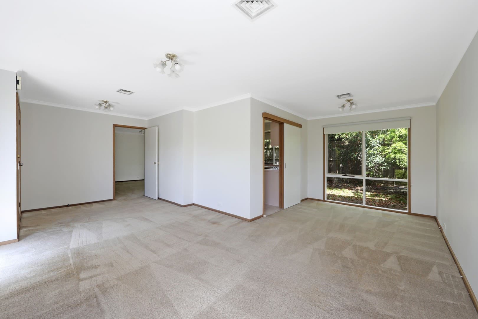 39 Vista Crescent, Rowville, VIC 3178, Rowville - Thumbnail 2