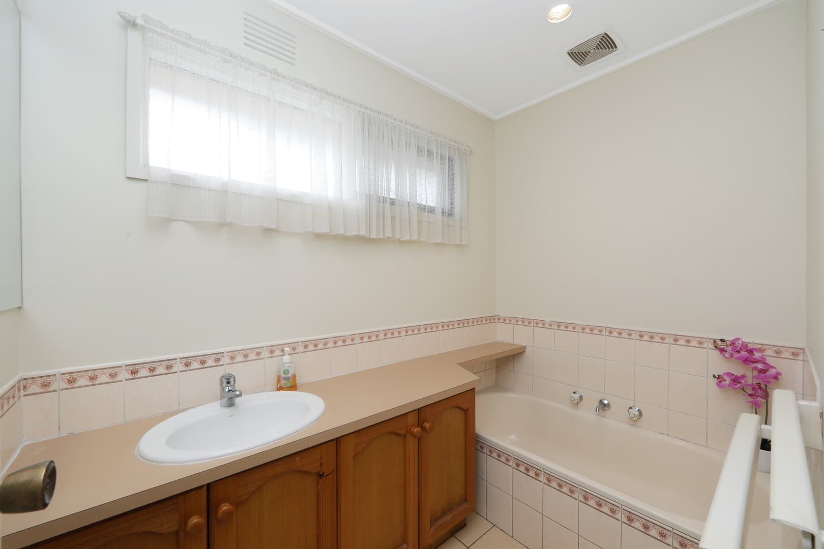 118 Outlook  Drive, Dandenong North, VIC 3175, Dandenong North - Thumbnail 8