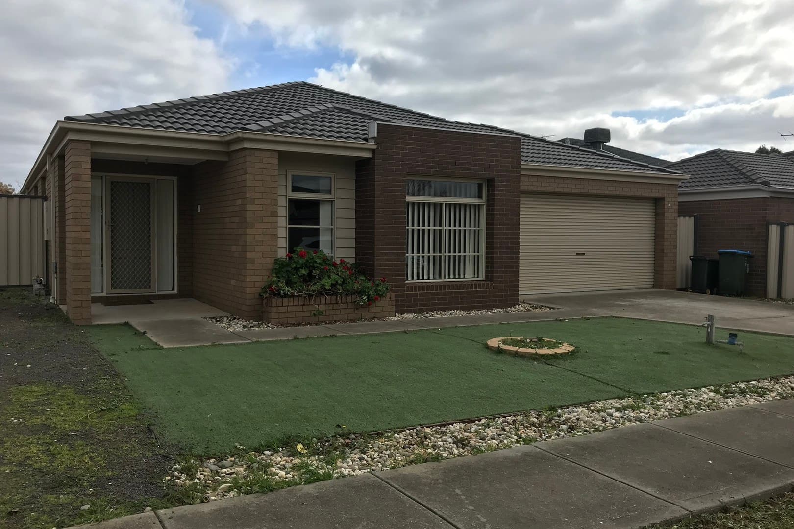 5 Muros Close, Point Cook, VIC 3030, Point Cook - Thumbnail 3