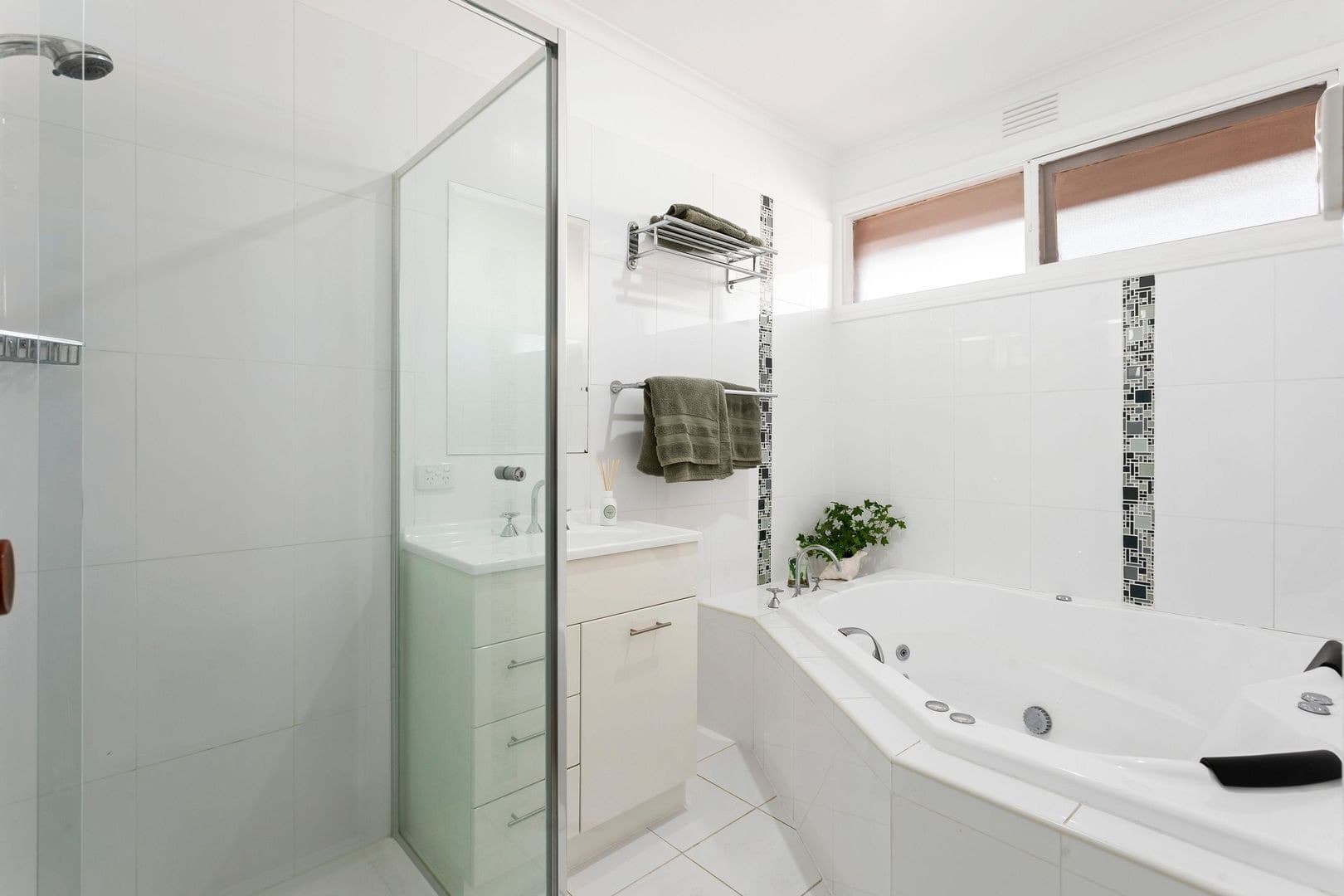 151 Rachelle Road, Keilor East, VIC 3033, Keilor East - Thumbnail 7