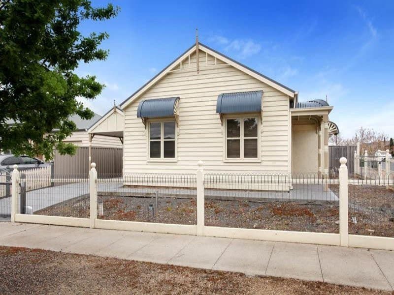 10 Cullen TerraceCaroline Springs, VIC 3023  - Leased, Caroline Springs - Thumbnail 2