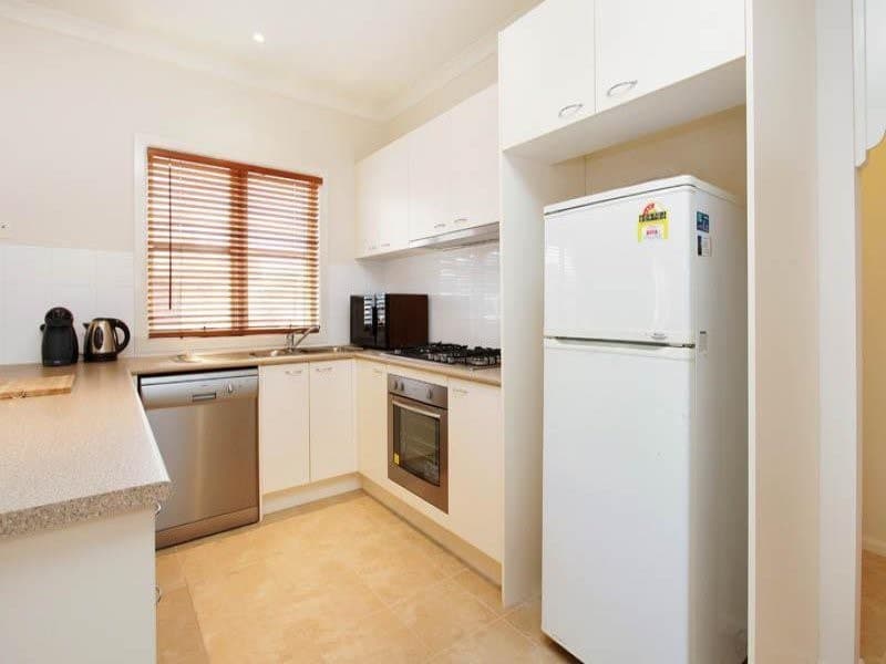 10 Cullen TerraceCaroline Springs, VIC 3023  - Leased, Caroline Springs - Thumbnail 5