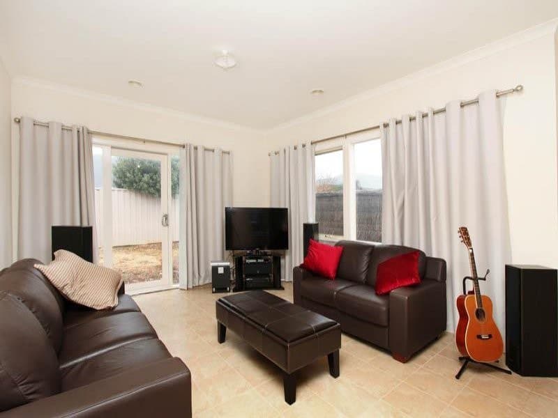 10 Cullen TerraceCaroline Springs, VIC 3023  - Leased, Caroline Springs - Thumbnail 6