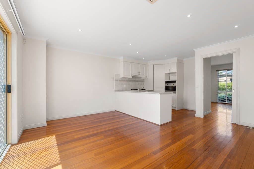 2/14 Bedford  Street, Box Hill, VIC 3128, Box Hill - Thumbnail 2