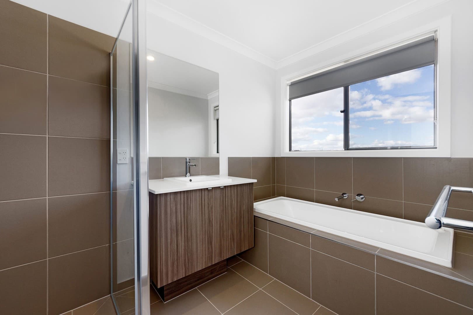 37 Creekwood Way, Cobblebank, VIC 3338, Cobblebank - Thumbnail 5