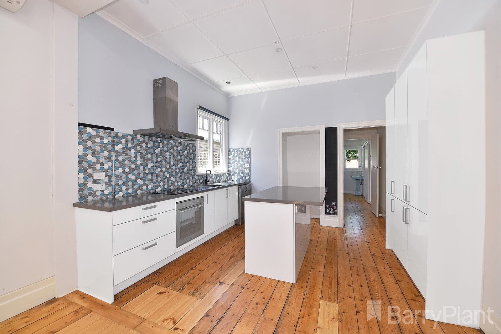 146 Spring Street, Reservoir, VIC 3073, Reservoir - Thumbnail 2