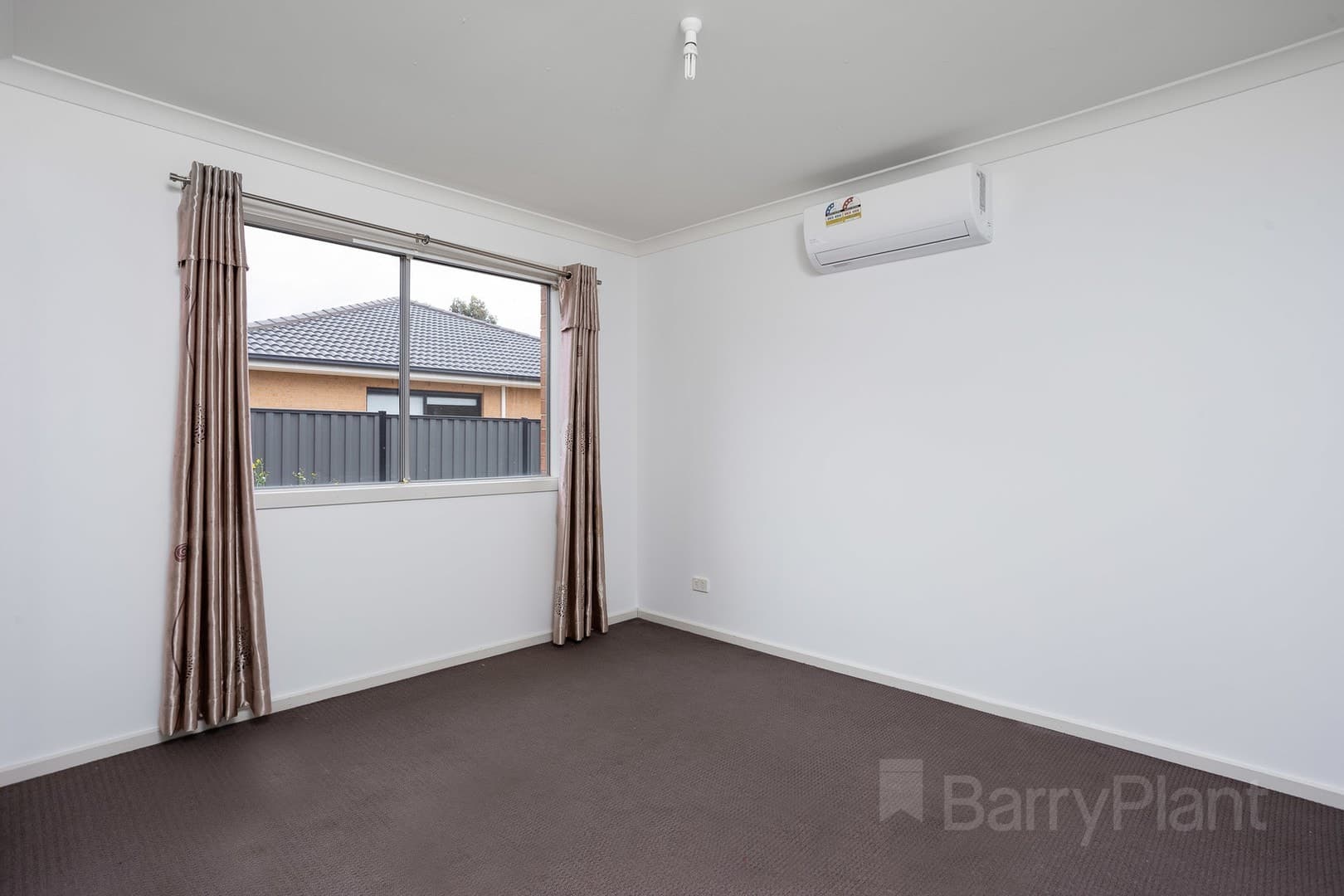 16 Tamar Avenue, Point Cook, VIC 3030, Point Cook - Thumbnail 8