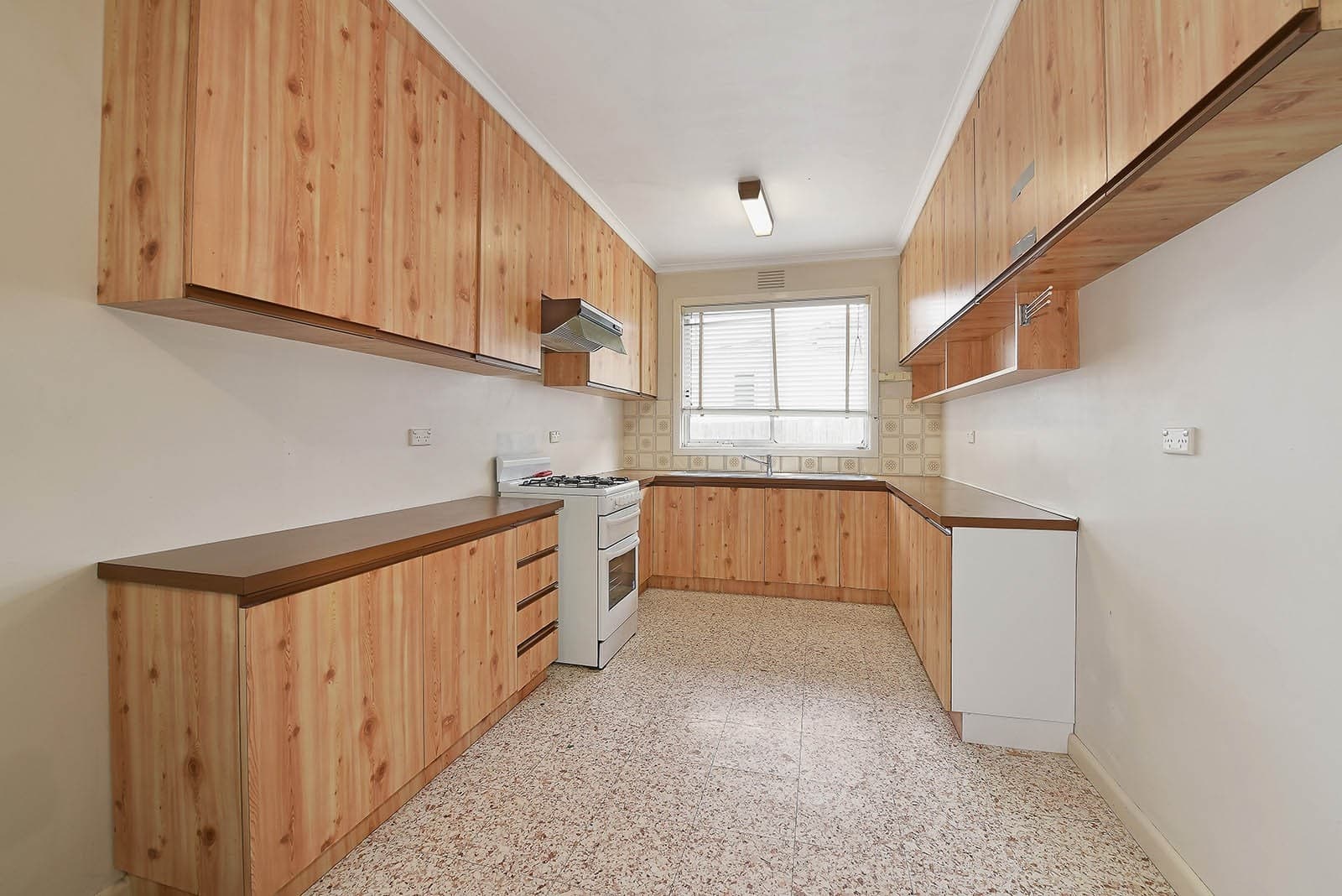 131 Hoffmans Road, Niddrie, VIC 3042, Niddrie - Image 1