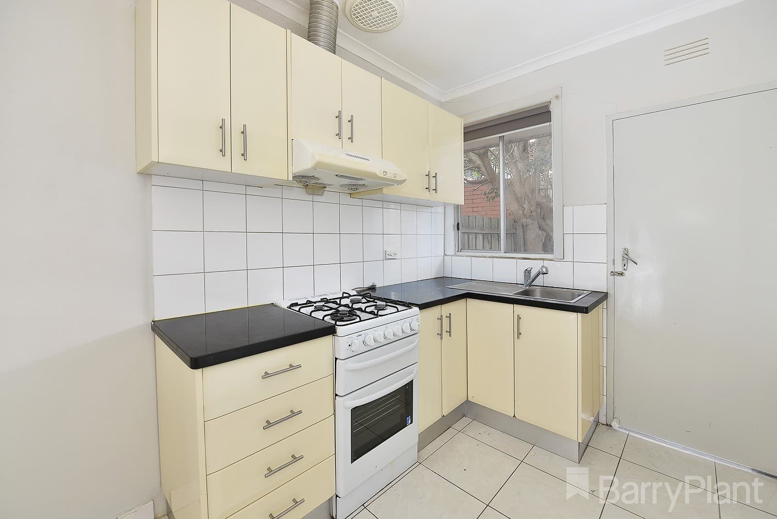 2/24 Chaleyer Street, Reservoir, VIC 3073, Reservoir - Thumbnail 3