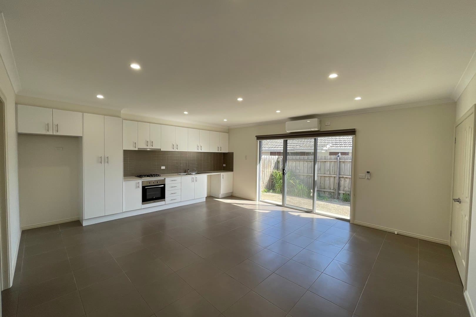 8/23 Olive Street, Reservoir, VIC 3073, Reservoir - Thumbnail 2