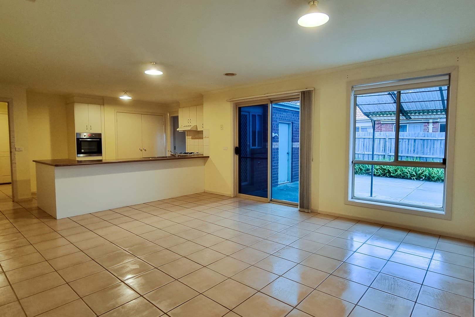 5 McCabe Crescent, Sunbury, VIC 3429, Sunbury - Thumbnail 7