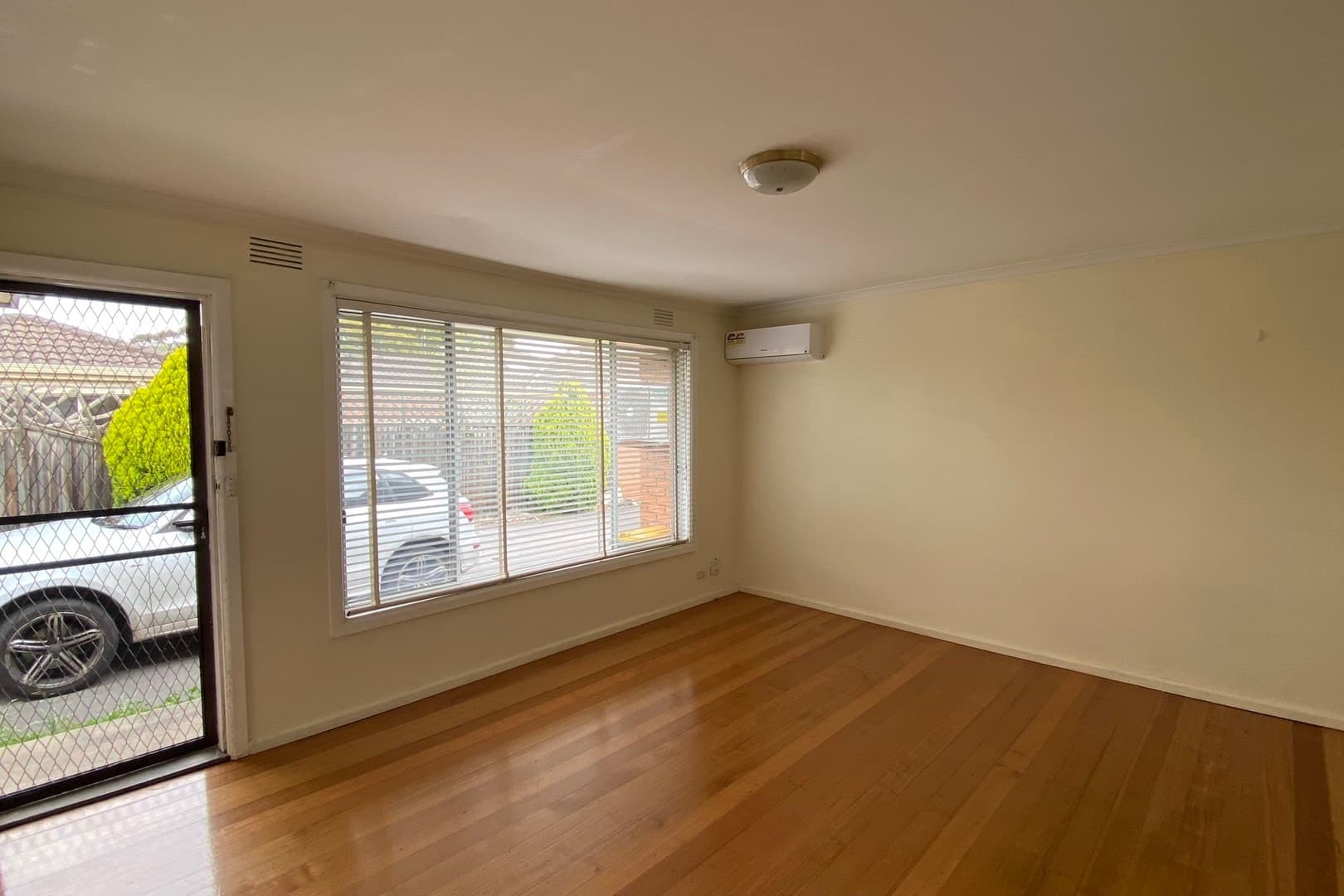 2/19 Aberdeen Street, Reservoir, VIC 3073, Reservoir - Thumbnail 3