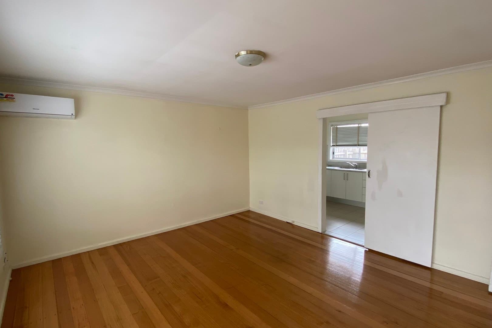 2/19 Aberdeen Street, Reservoir, VIC 3073, Reservoir - Thumbnail 4