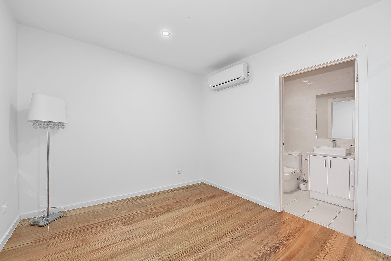 1/13 Washington Street, Essendon, VIC 3040, Essendon - Thumbnail 4