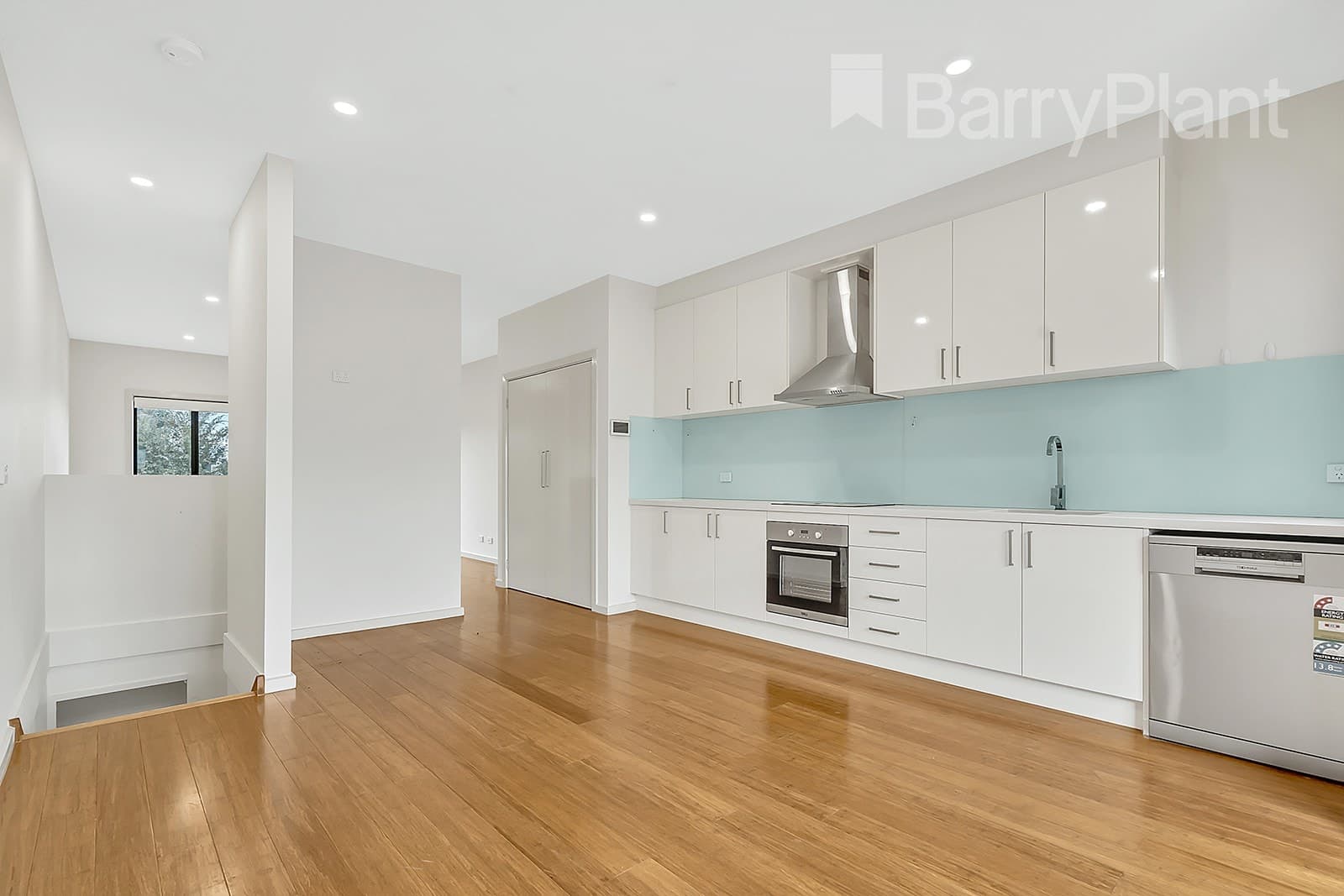23 Huntington Drive, Craigieburn, VIC 3064, Craigieburn - Thumbnail 5