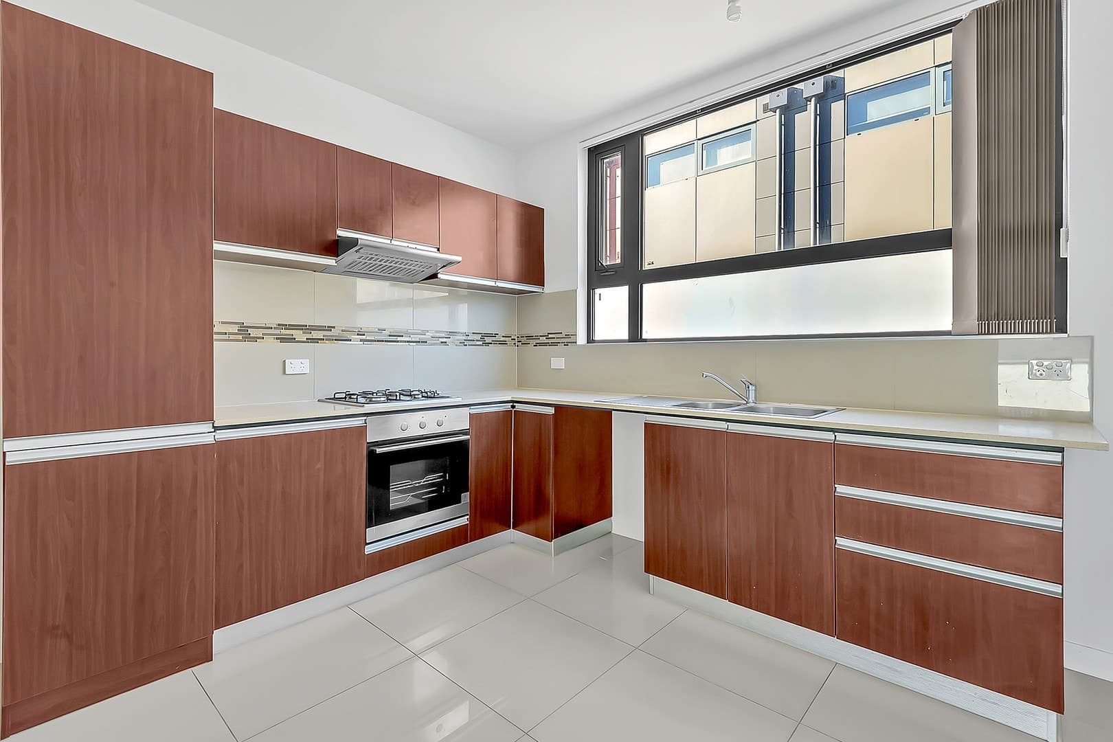 13/1 Brunswick Crescent, Craigieburn, VIC 3064, Craigieburn - Thumbnail 2