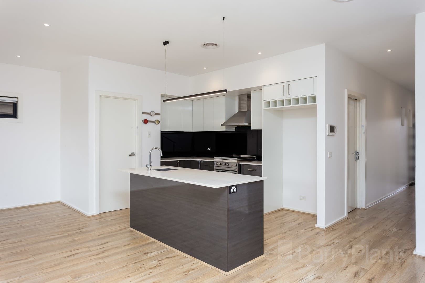 10 Chinook Way, Point Cook, VIC 3030, Point Cook - Thumbnail 5
