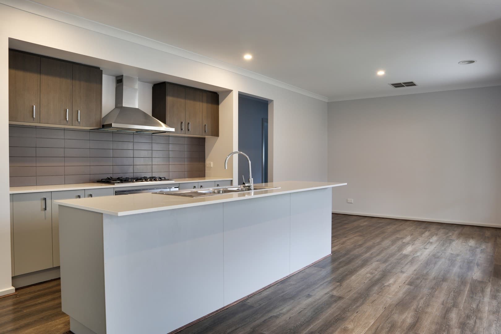 9 Jolimont Avenue, Mickleham, VIC 3064, Mickleham - Thumbnail 2