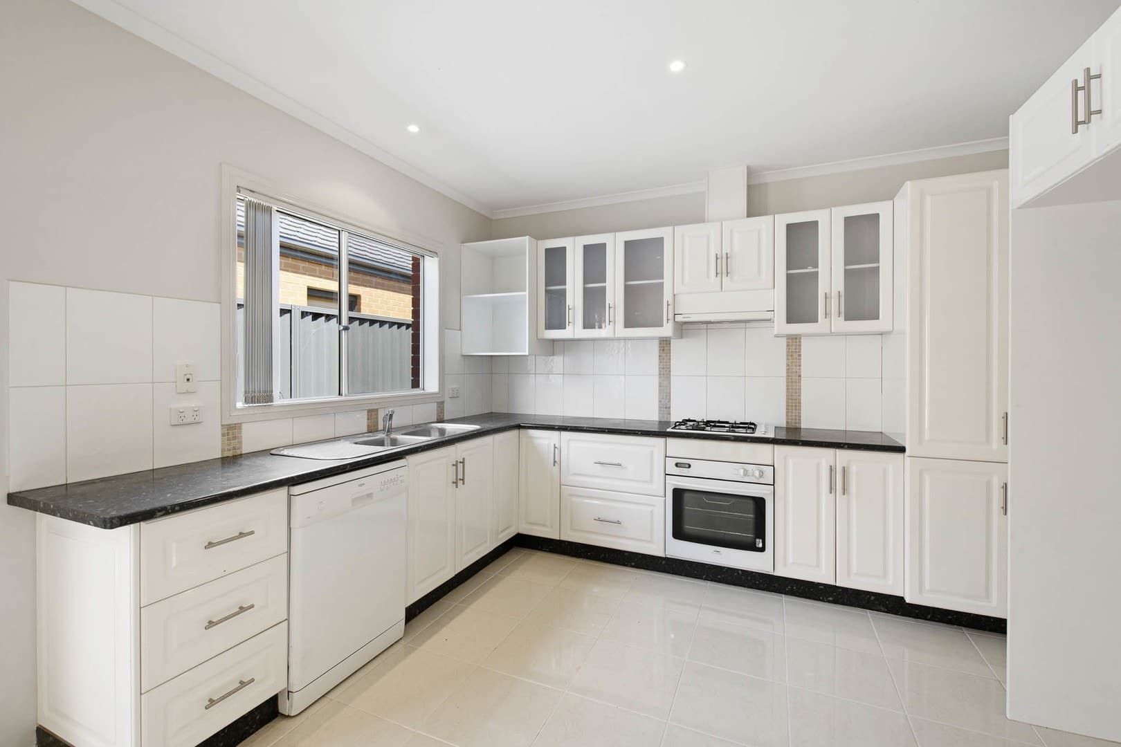 32 Sarton Link, Pakenham, VIC 3810, Pakenham - Thumbnail 3