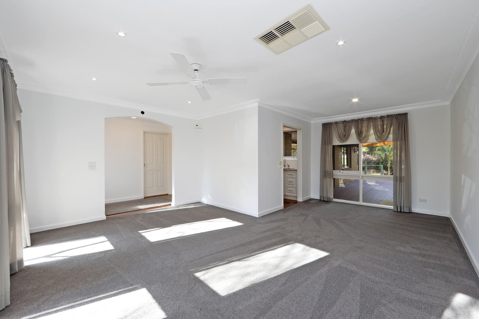 151 George Street, Scoresby, VIC 3179, Scoresby - Thumbnail 3