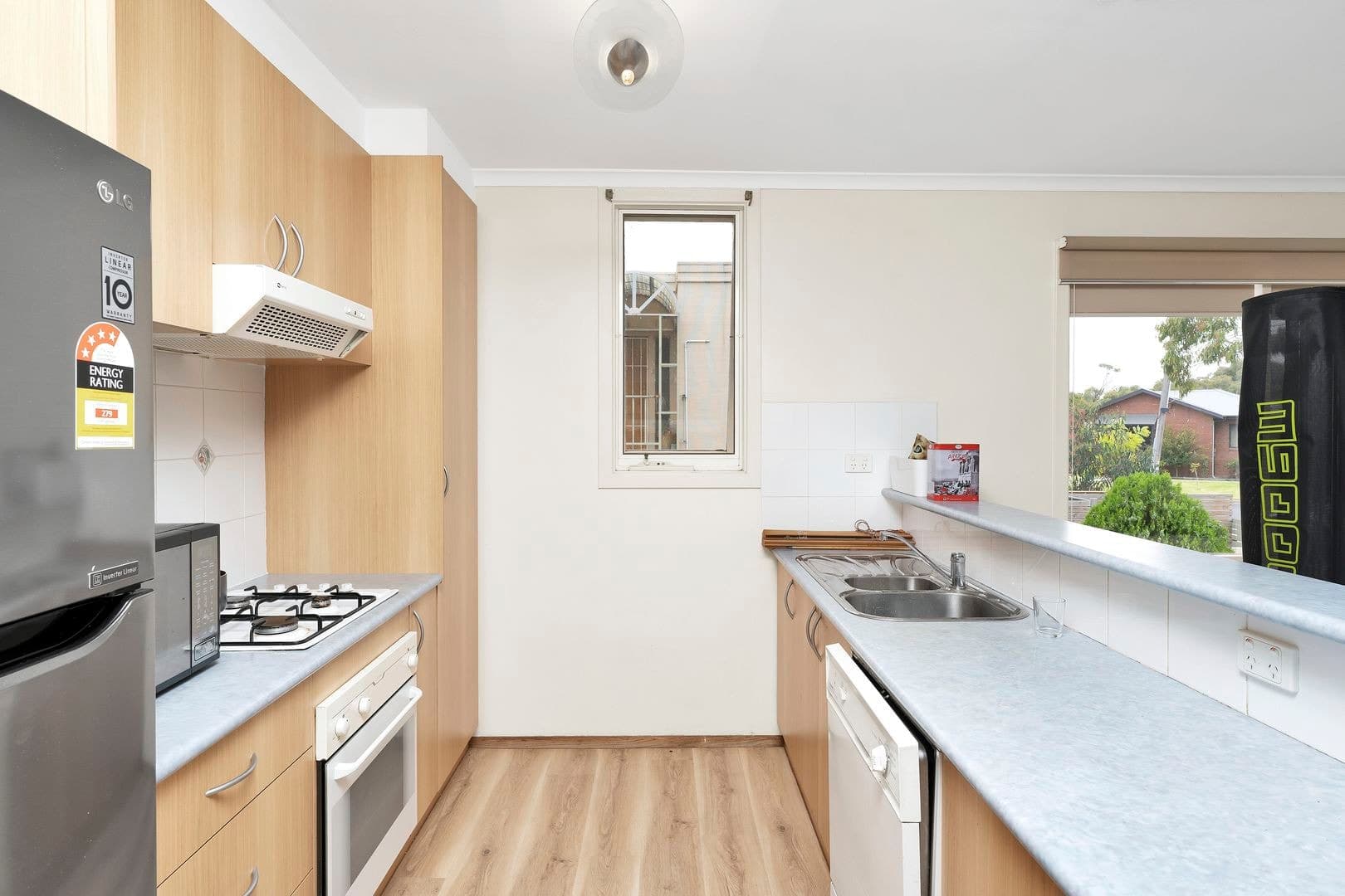 3/20 Retreat Place, Werribee, VIC 3030, Werribee - Thumbnail 3