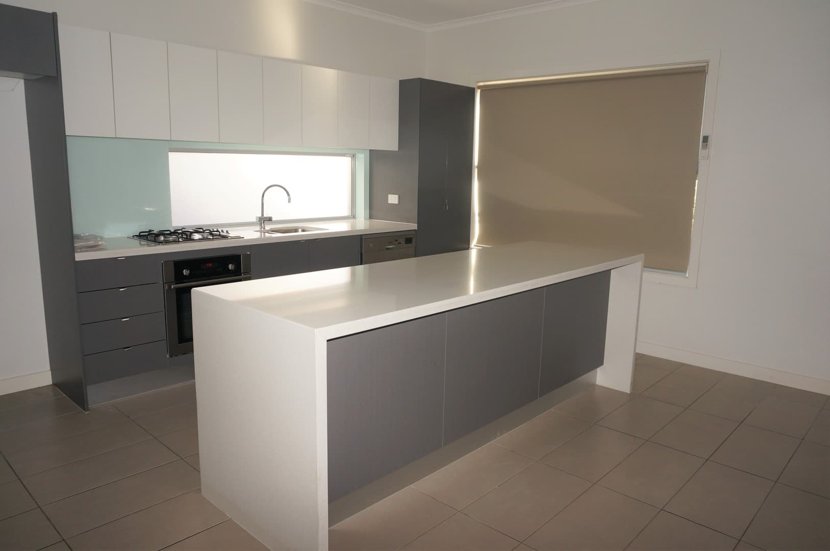 5 Drusilla PlaceCaroline Springs, VIC 3023  - Leased, Caroline Springs - Thumbnail 3